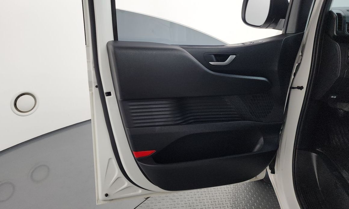 Hyundai Staria 2025