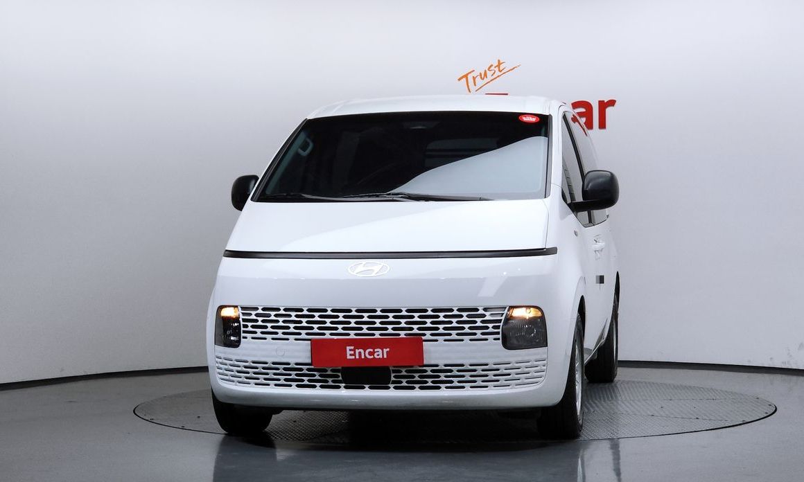 Hyundai Staria 2025