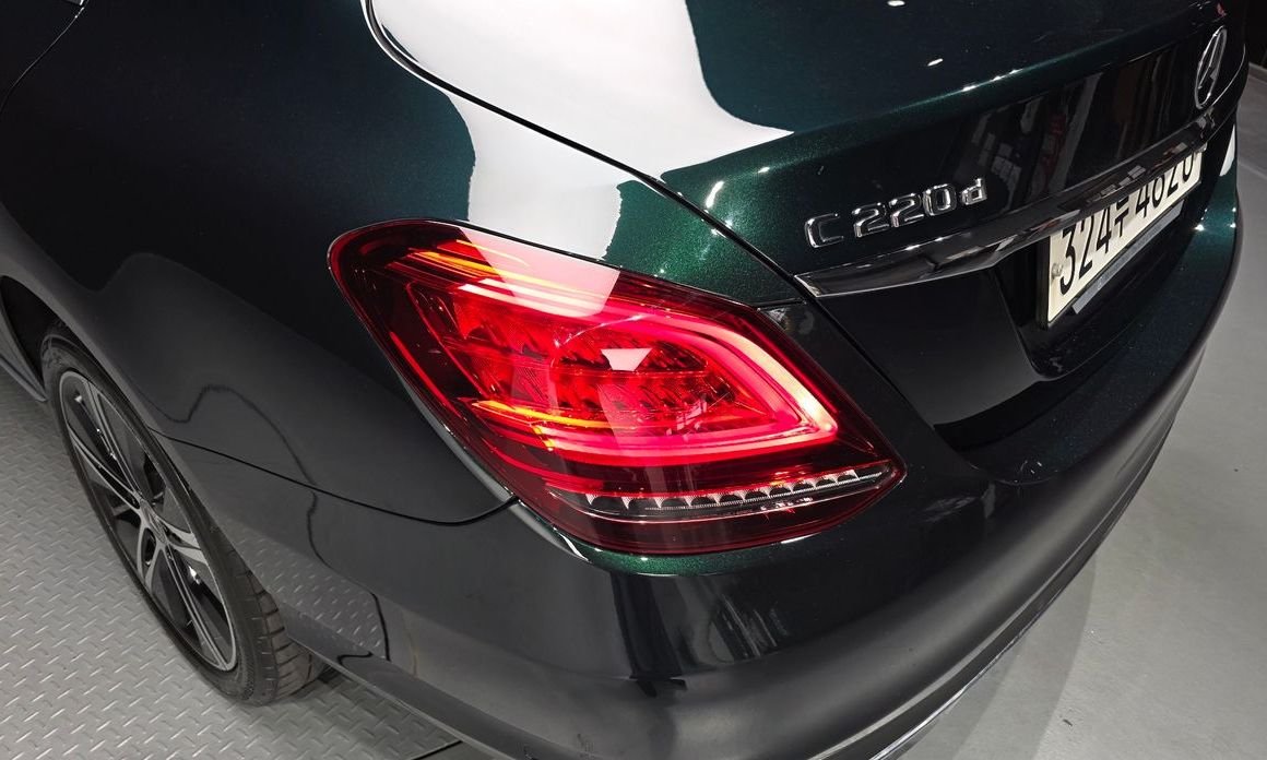Mercedes-Benz C-Class 2019