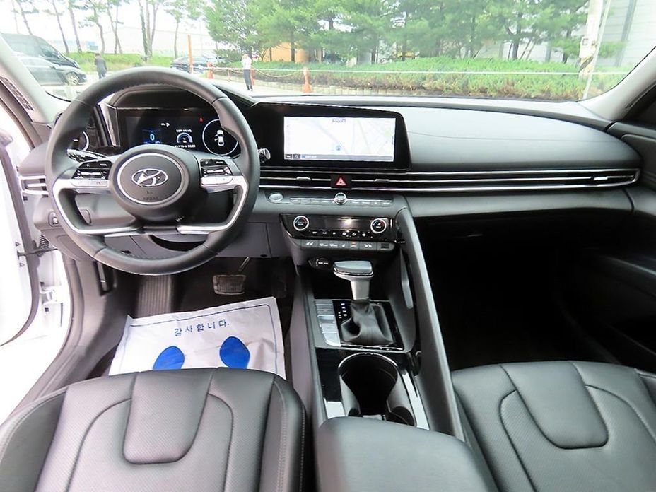 Hyundai AVANTE 2023