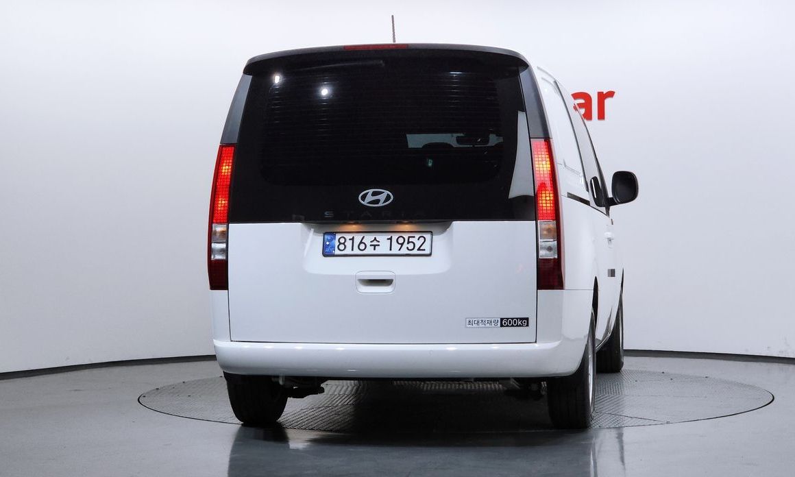 Hyundai Staria 2025