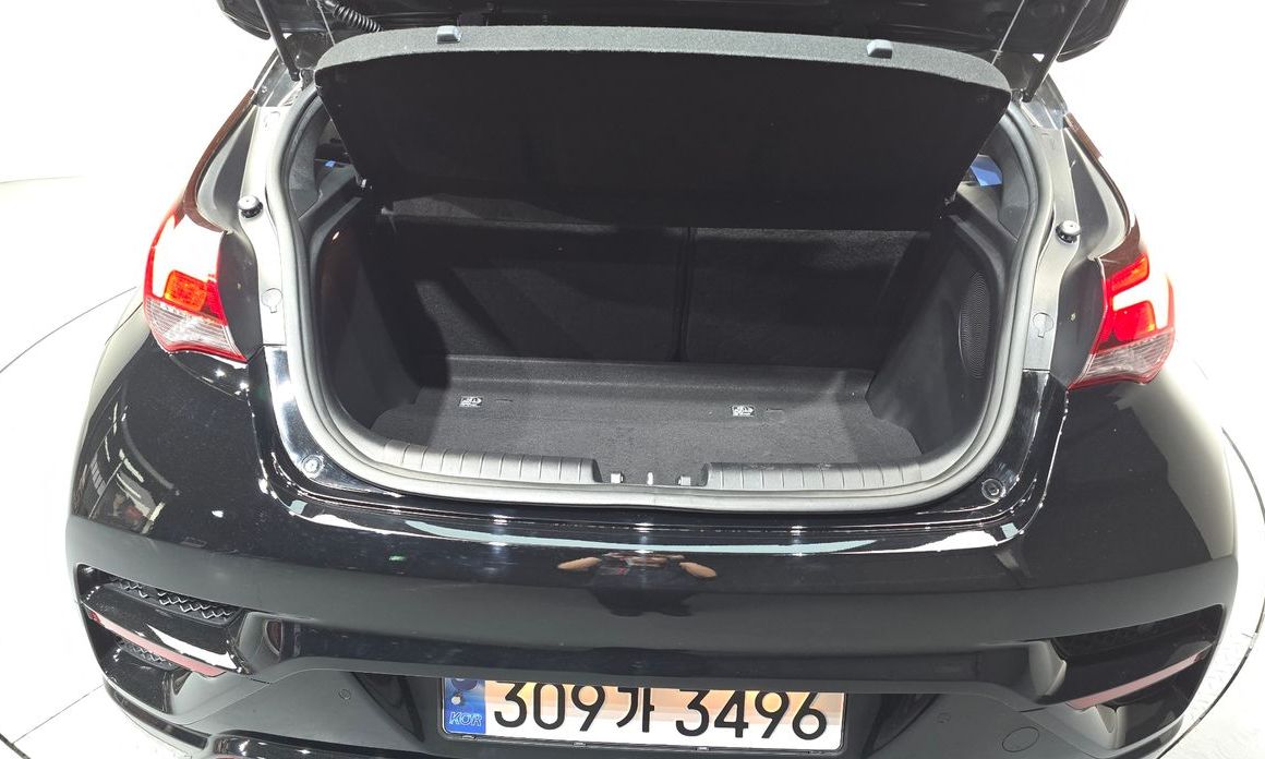 Hyundai Veloster 2022