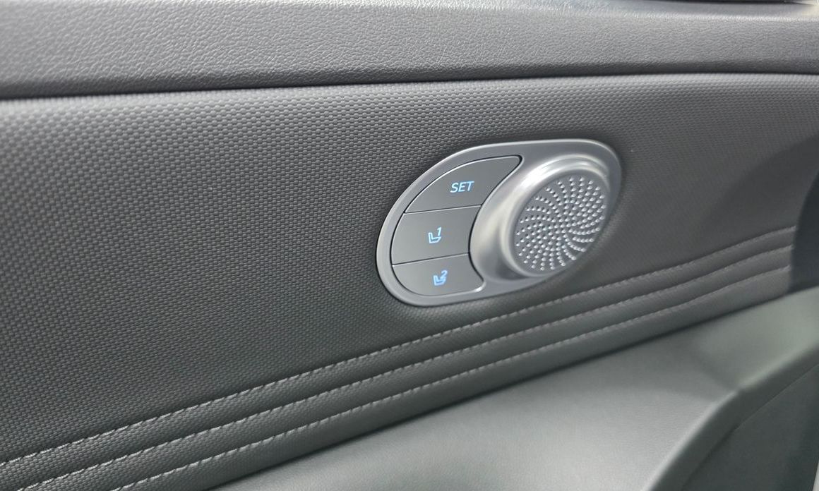 Hyundai AVANTE 2024