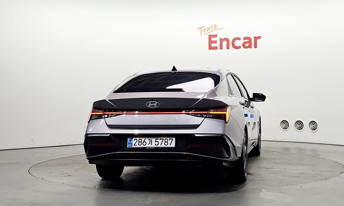 Hyundai AVANTE 2024
