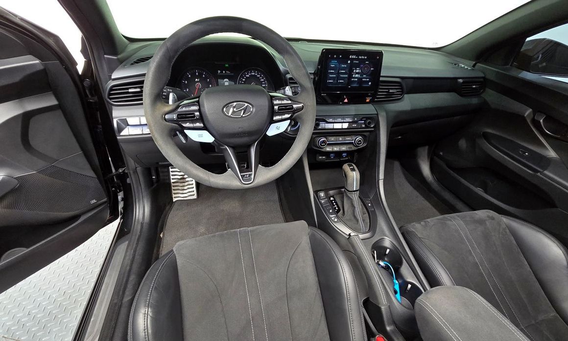 Hyundai Veloster 2022