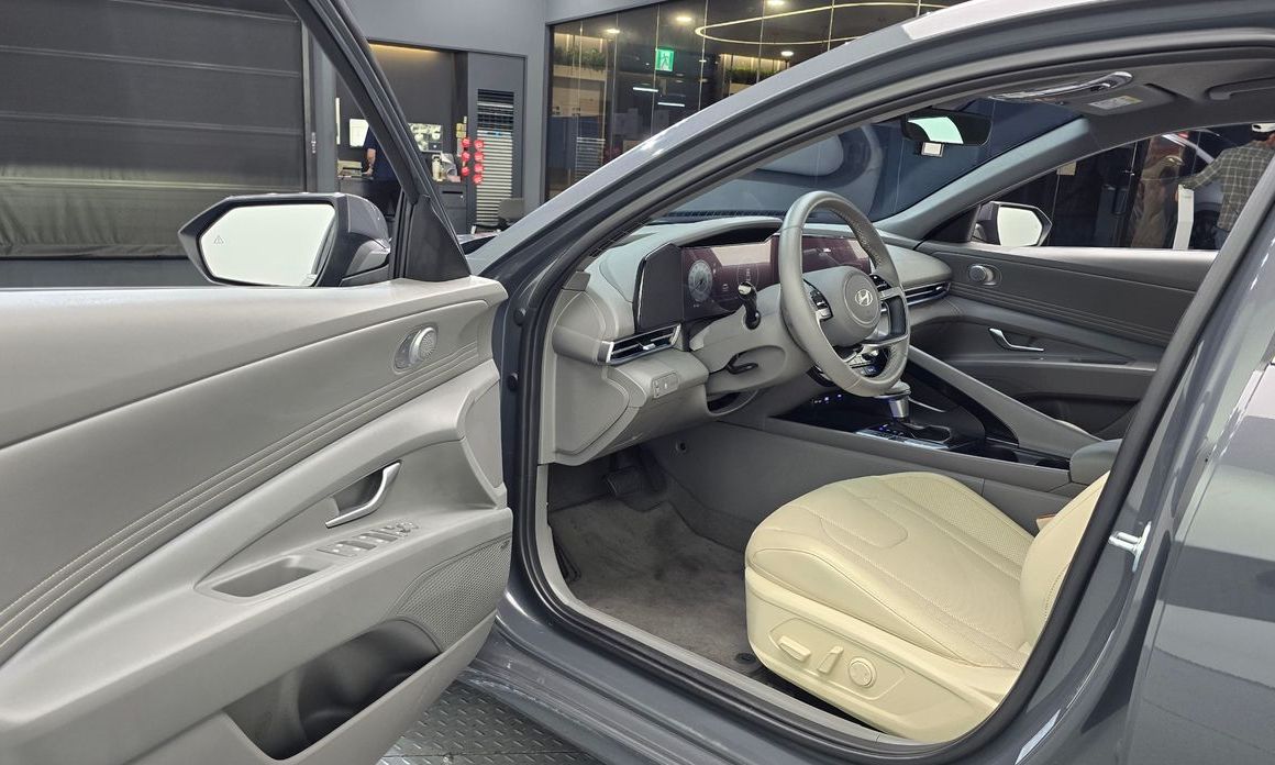 Hyundai AVANTE 2025