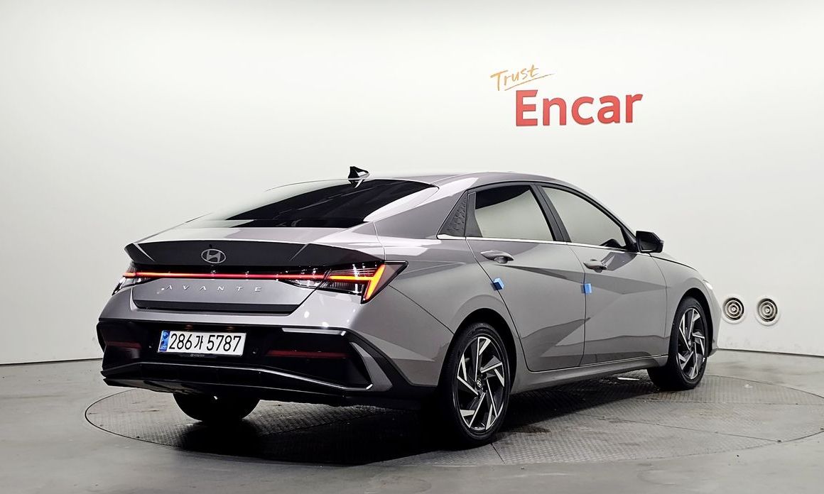Hyundai AVANTE 2024
