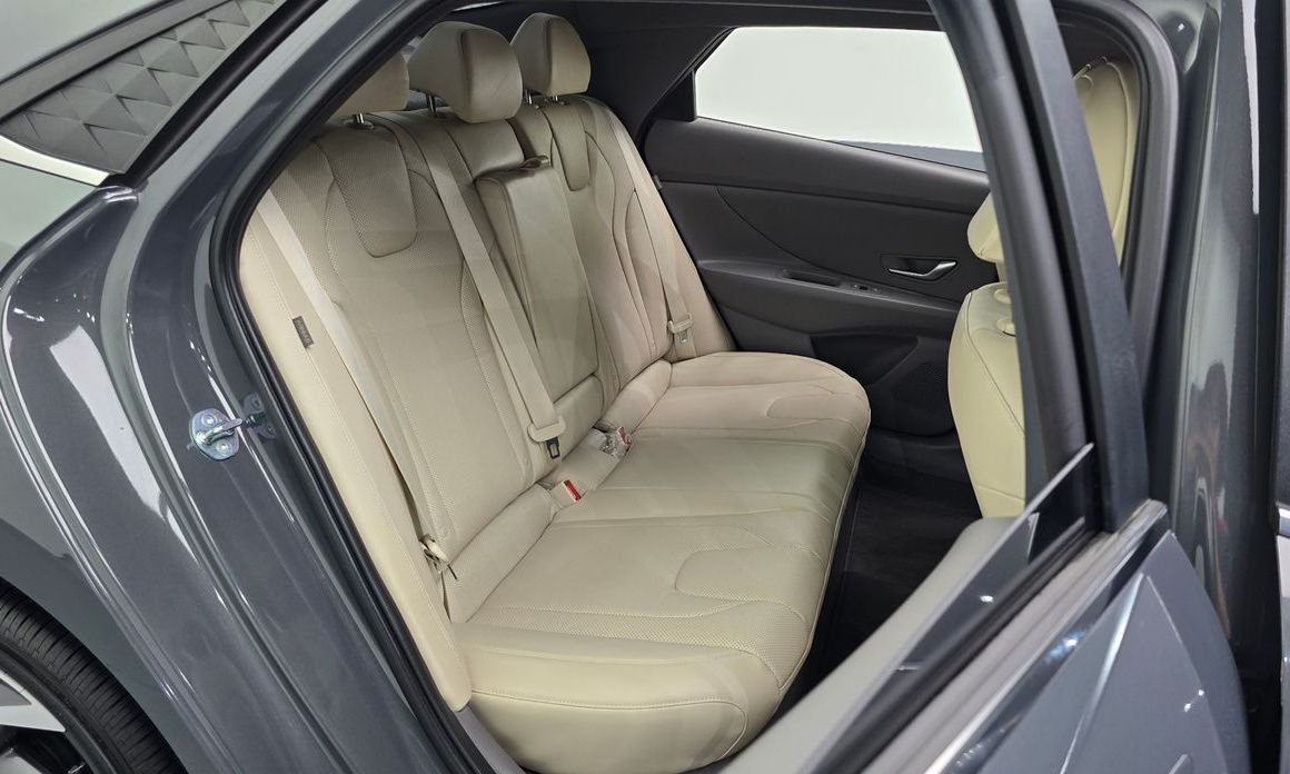 Hyundai AVANTE 2025