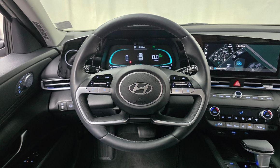 Hyundai AVANTE 2024