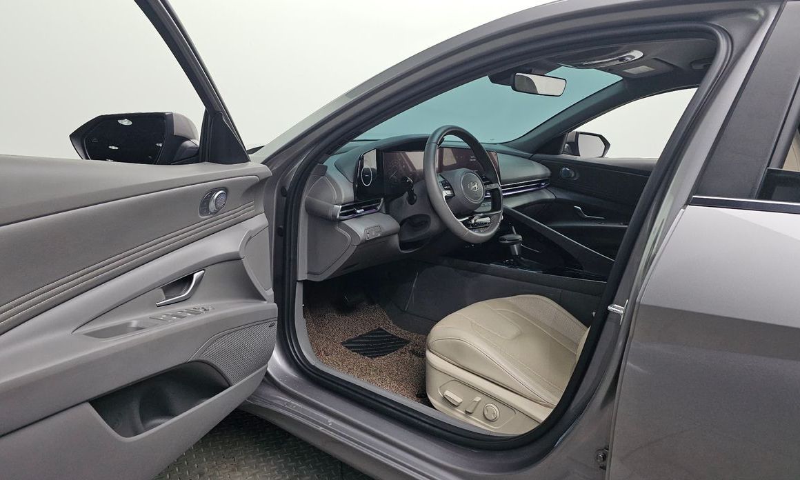 Hyundai AVANTE 2024