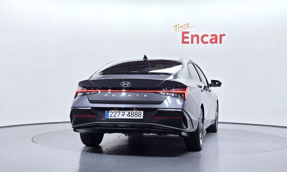 Hyundai AVANTE 2025