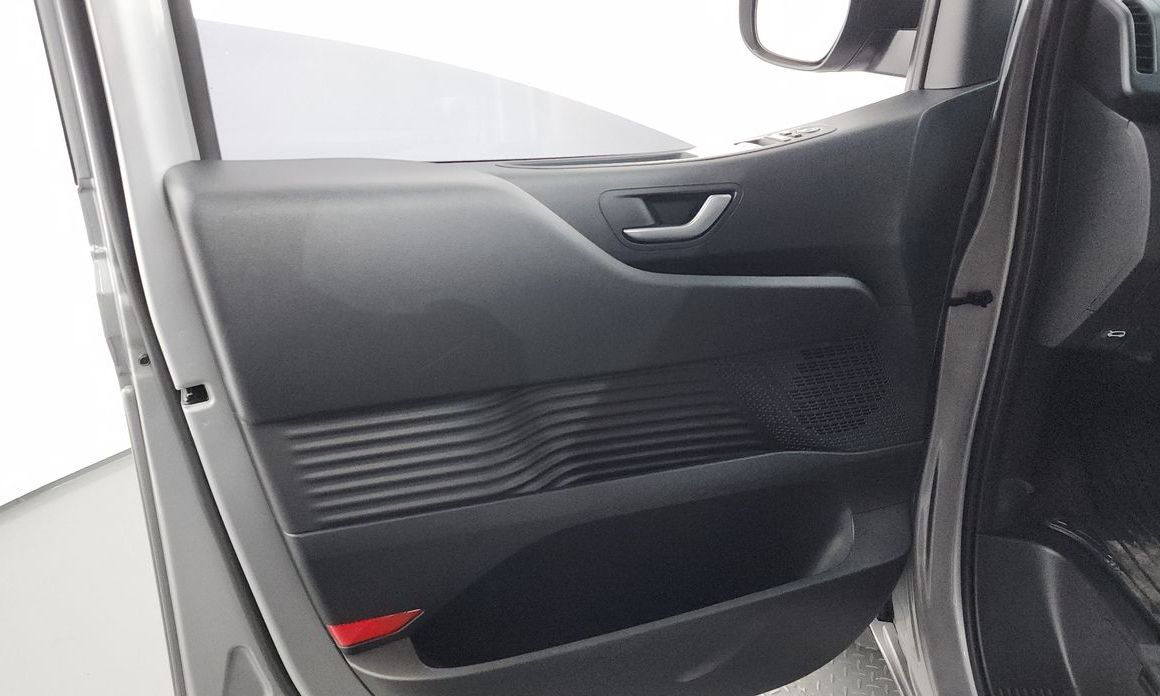 Hyundai Staria 2025