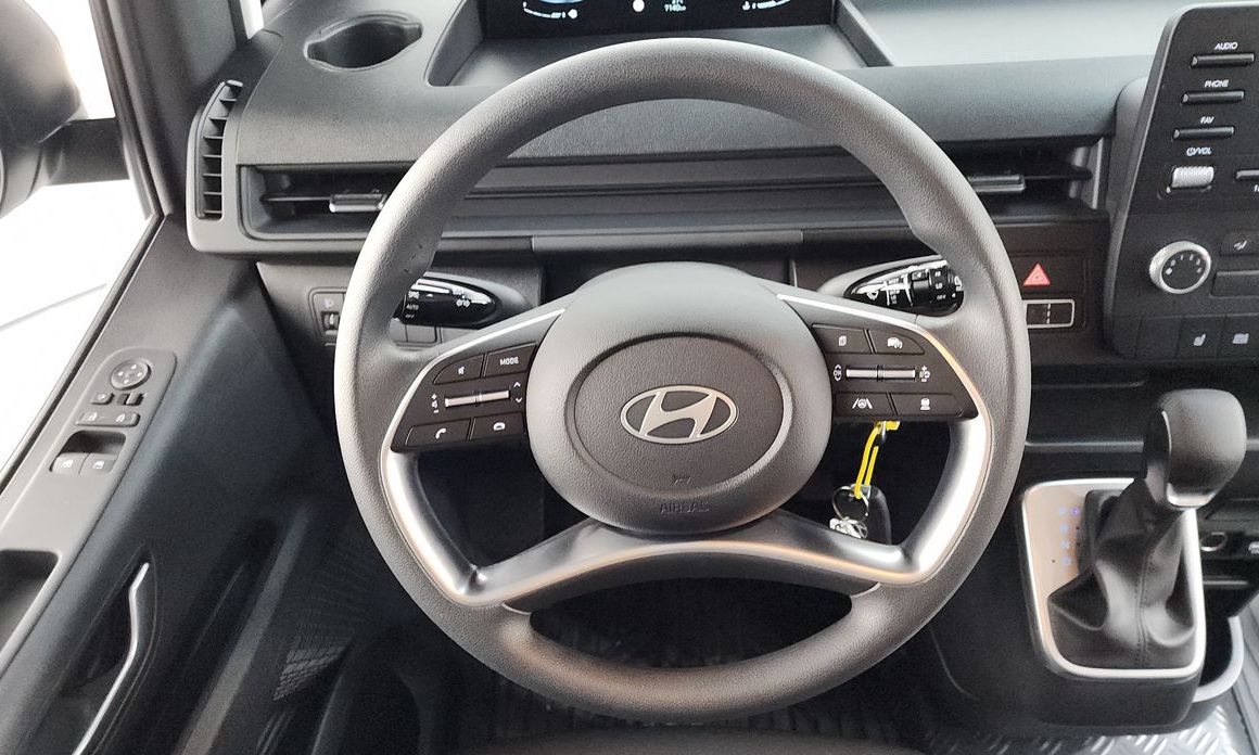 Hyundai Staria 2025