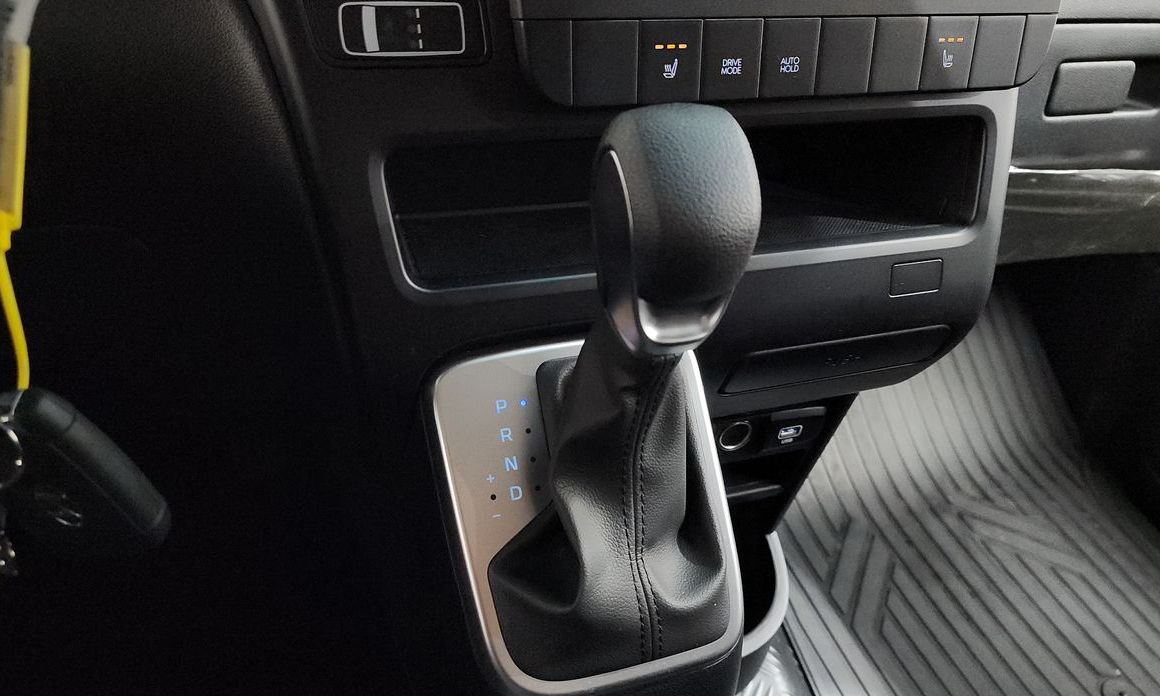 Hyundai Staria 2025