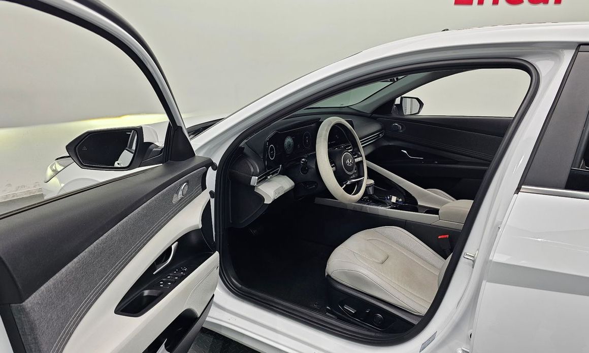 Hyundai AVANTE 2022