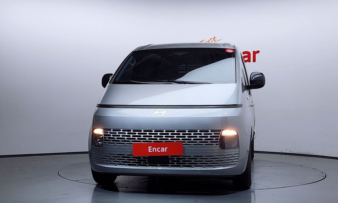 Hyundai Staria 2025