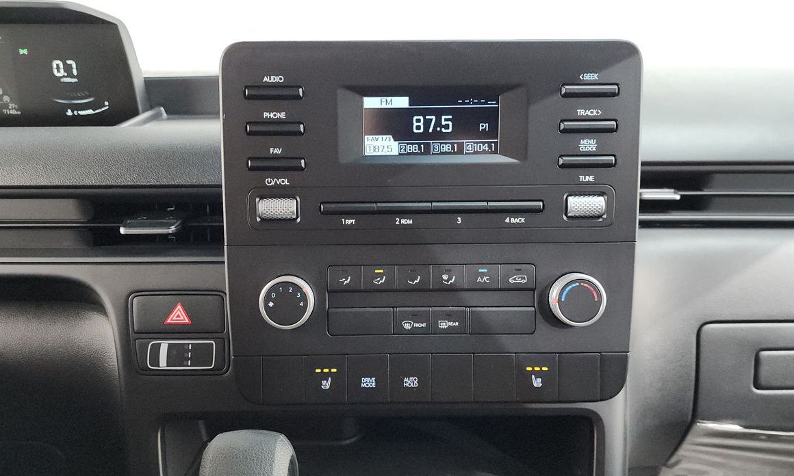 Hyundai Staria 2025
