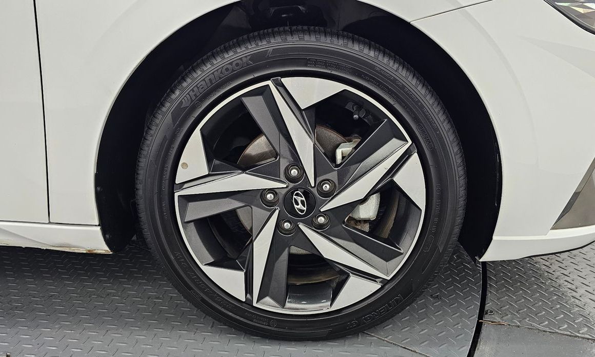 Hyundai AVANTE 2022