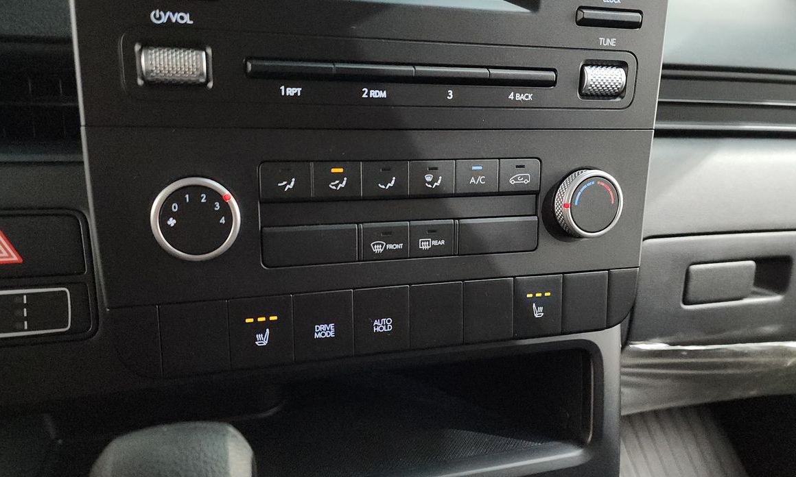 Hyundai Staria 2025