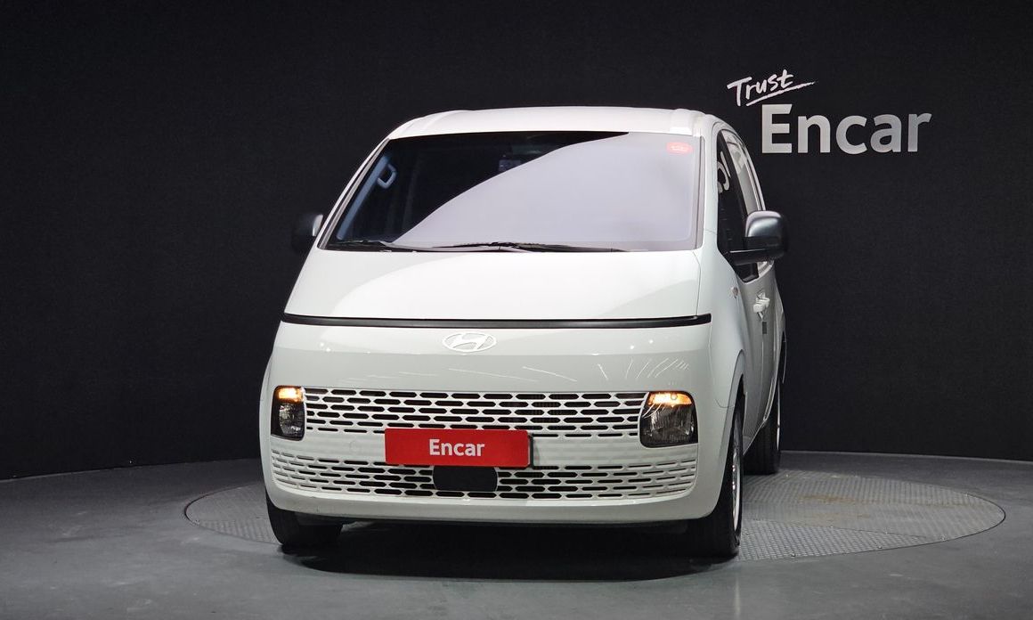 Hyundai Staria 2025