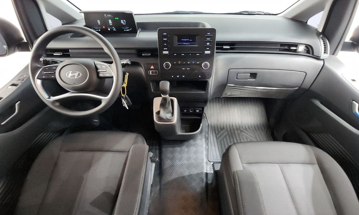 Hyundai Staria 2025