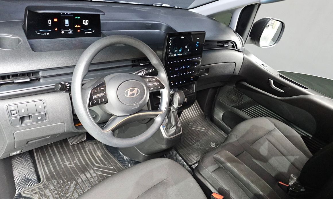 Hyundai Staria 2025