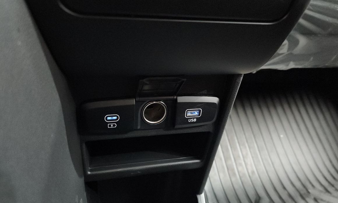 Hyundai Staria 2025