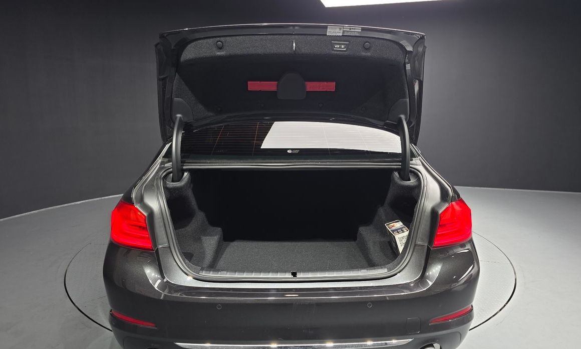 BMW 5-Series 2020