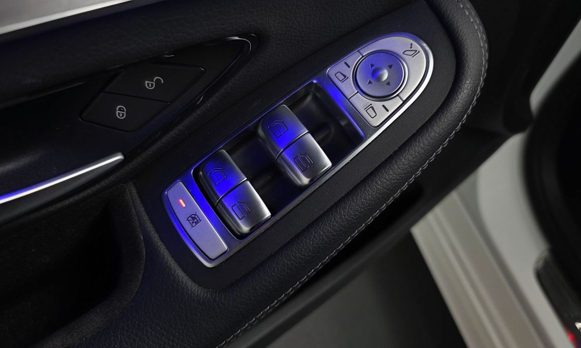 Mercedes-Benz C-Class 2021
