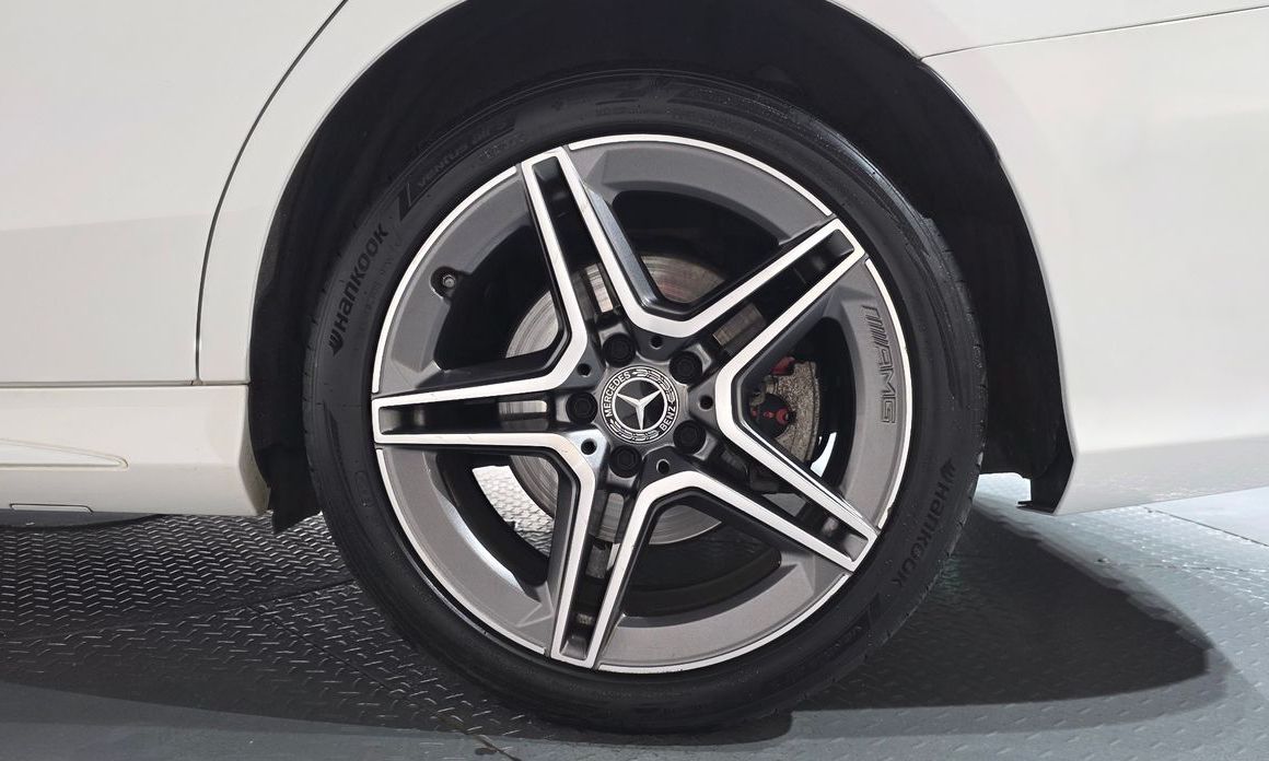 Mercedes-Benz C-Class 2021