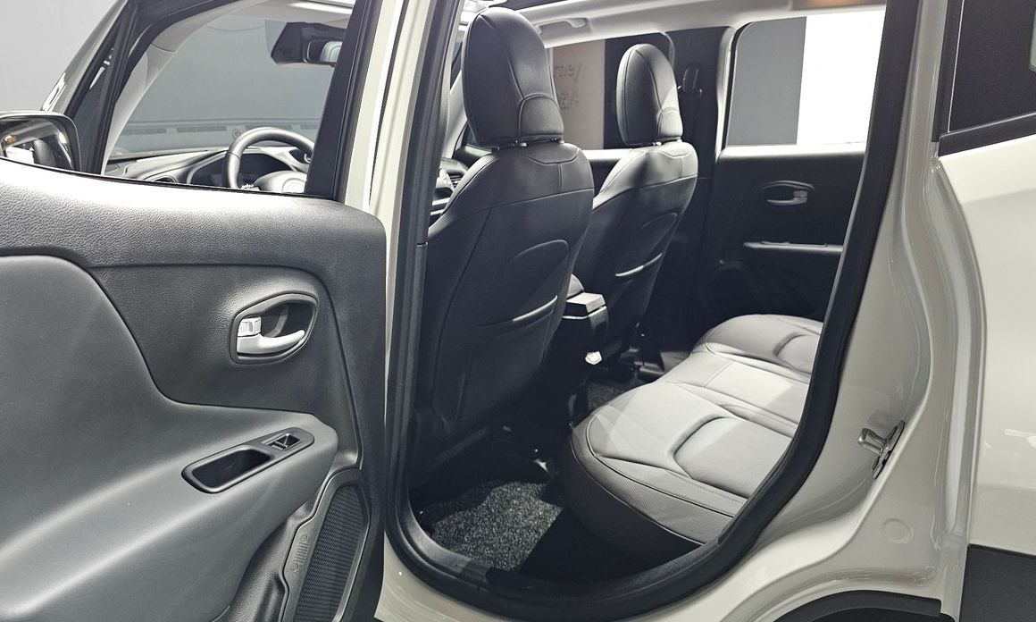 Jeep Renegade 2023