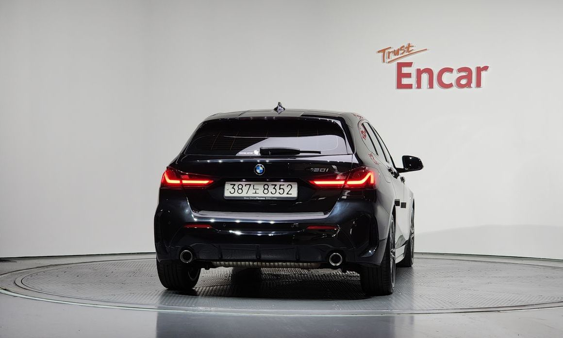 BMW 1-Series 2024