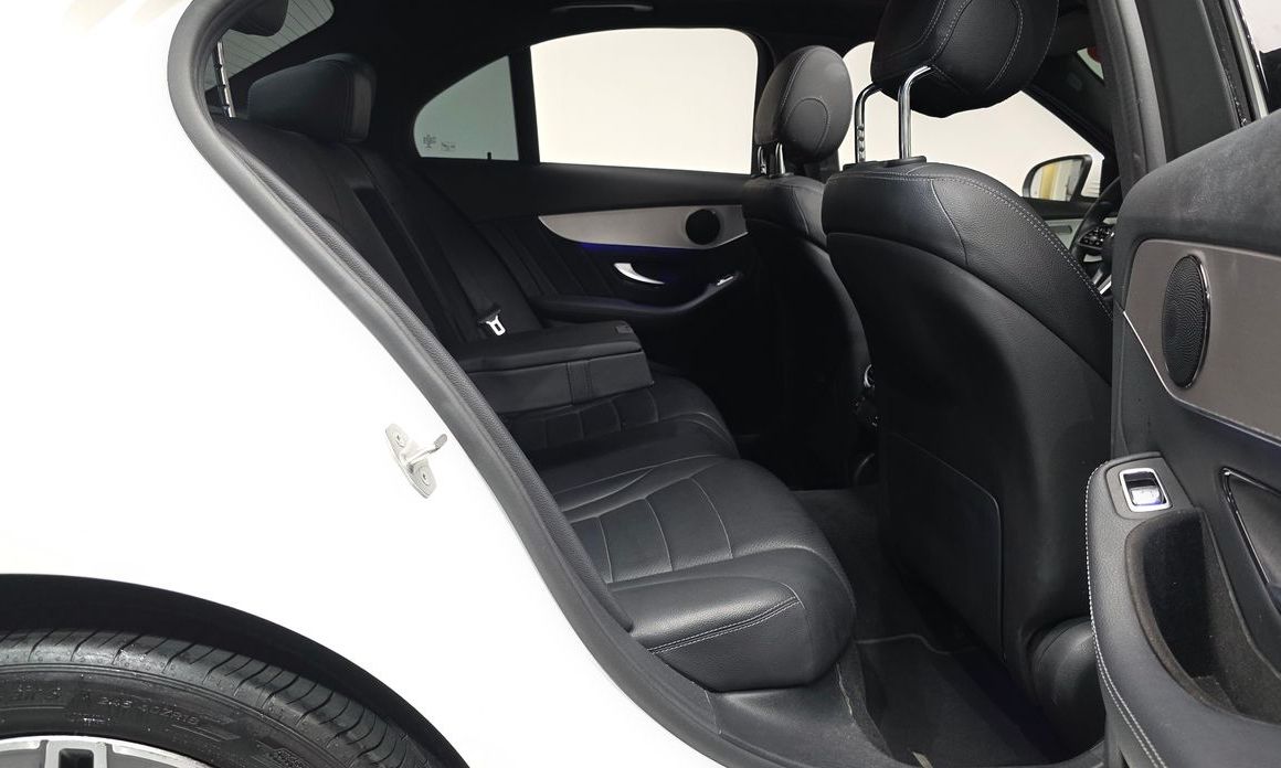 Mercedes-Benz C-Class 2021
