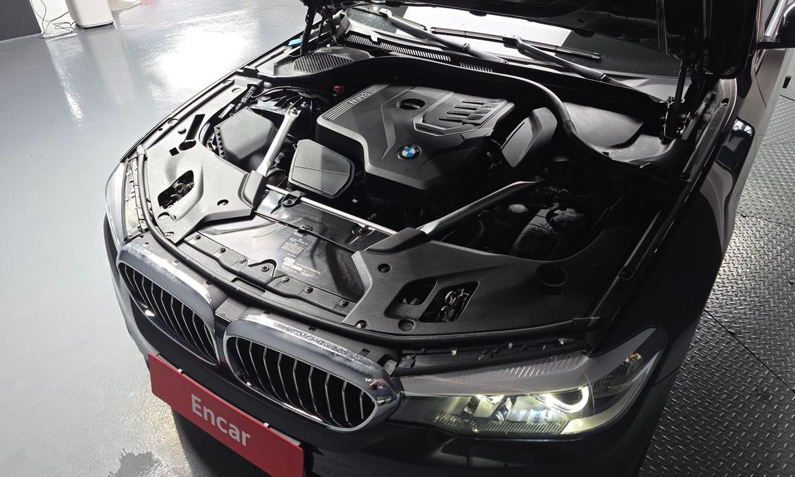 BMW 5-Series 2020