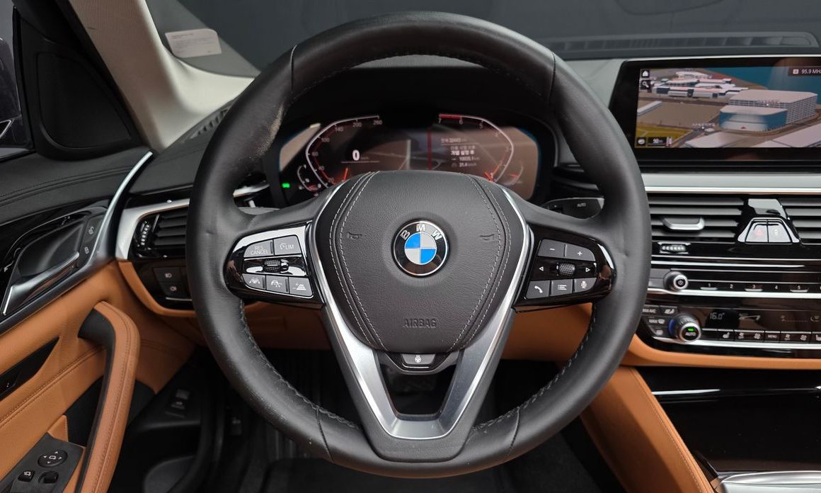 BMW 5-Series 2020