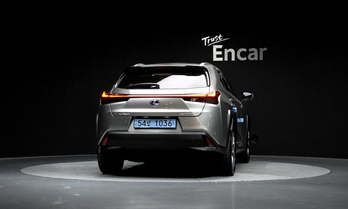Lexus UX 2022