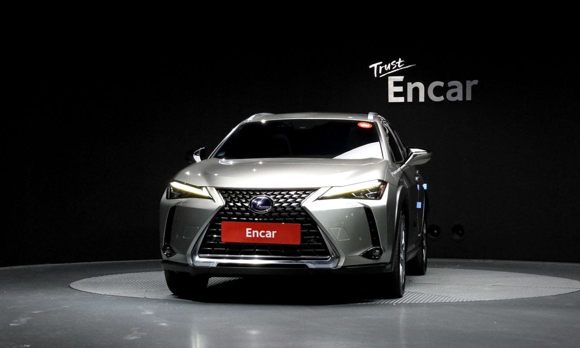 Lexus UX 2022