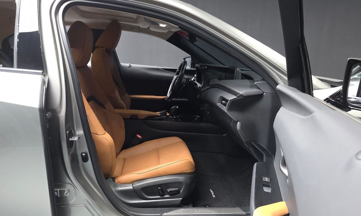 Lexus UX 2022