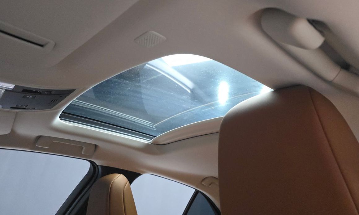 Lexus UX 2022