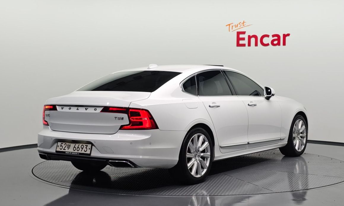 Volvo S90 2020