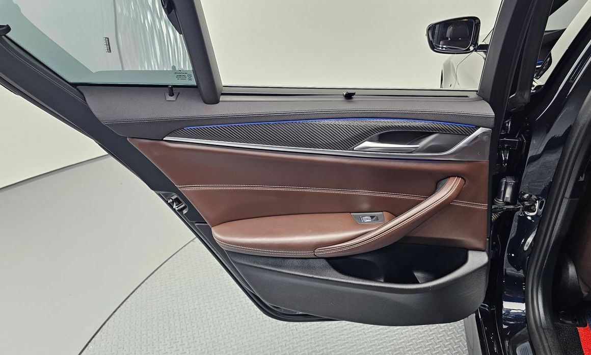 BMW 5-Series 2019