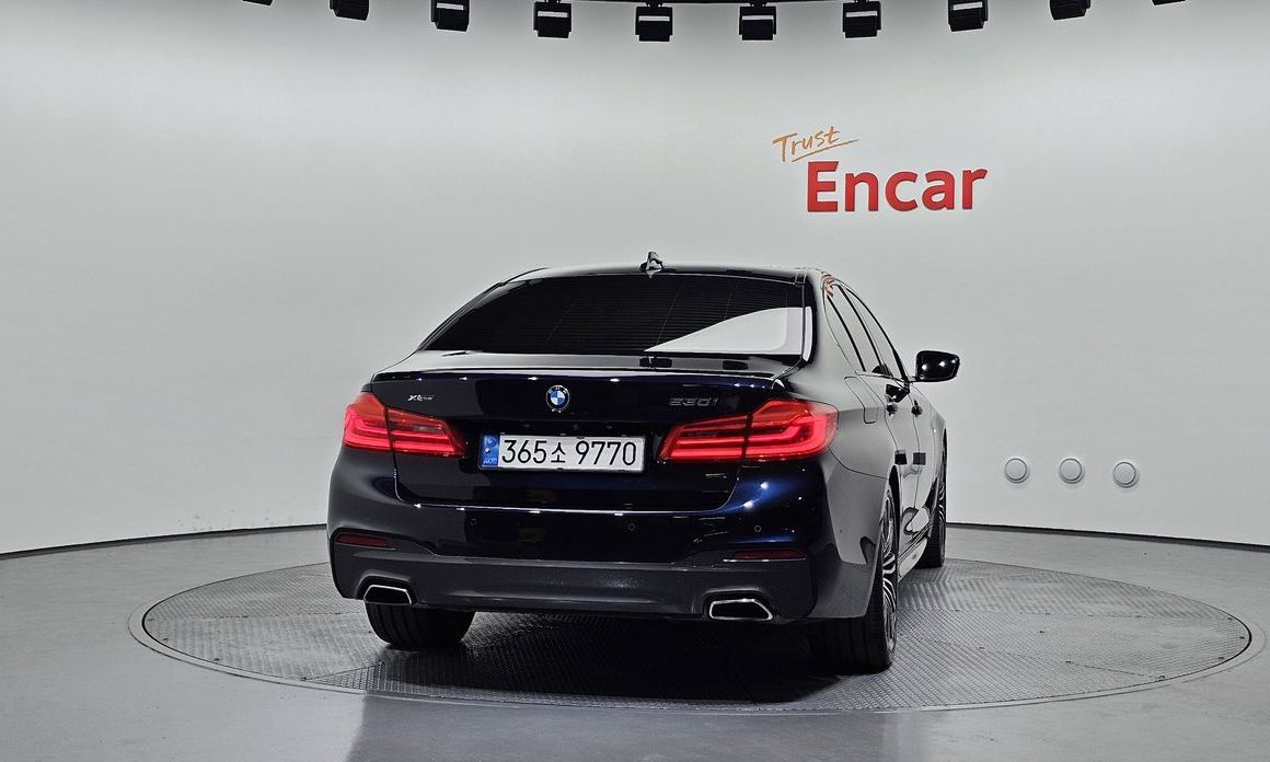 BMW 5-Series 2019
