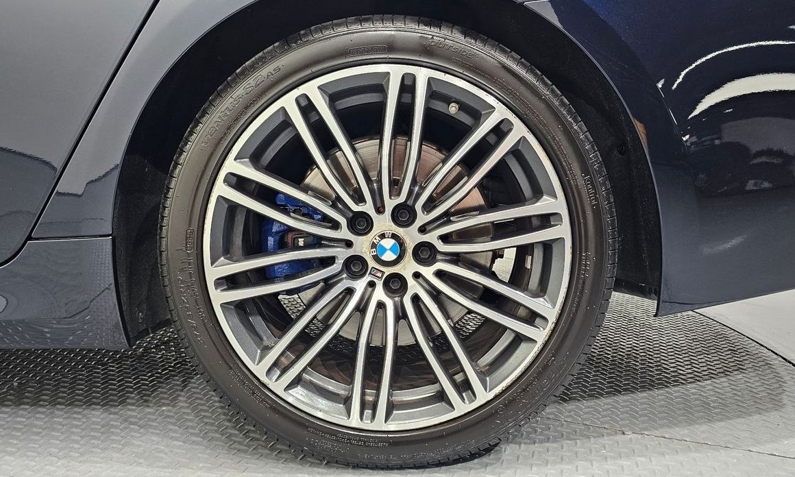 BMW 5-Series 2019