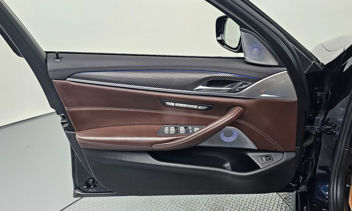 BMW 5-Series 2019