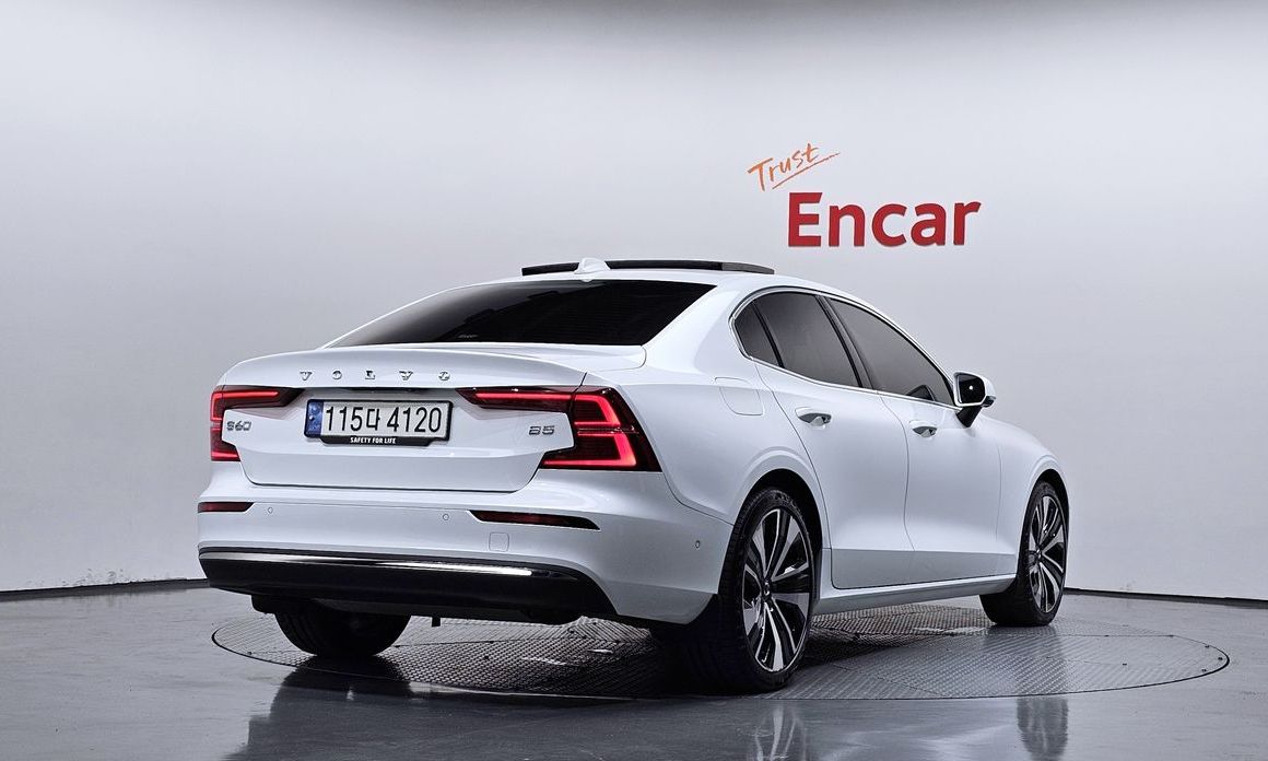 Volvo S60 2024
