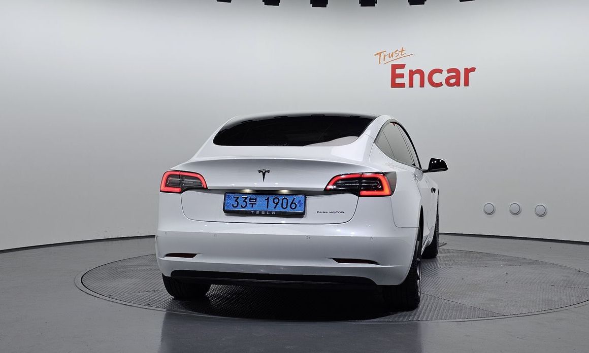 Tesla Model 3 2022