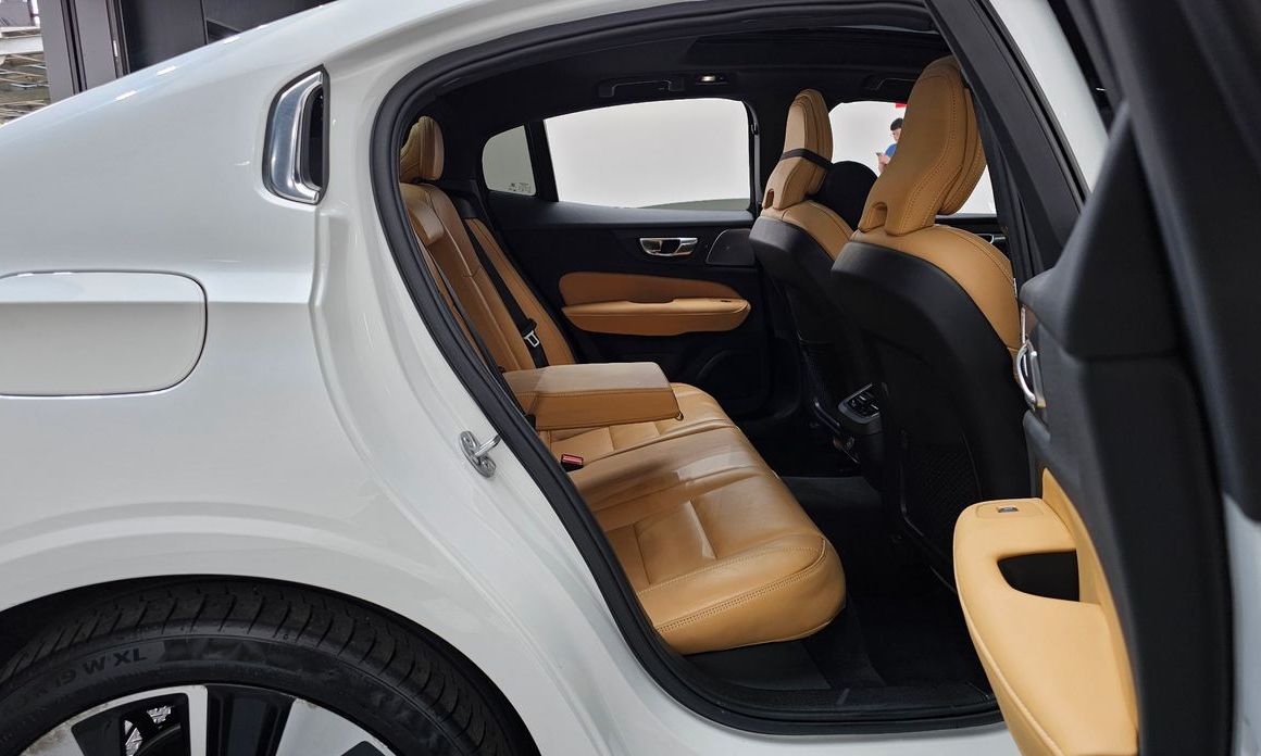 Volvo S60 2024