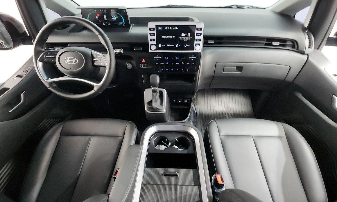 Hyundai Staria 2025
