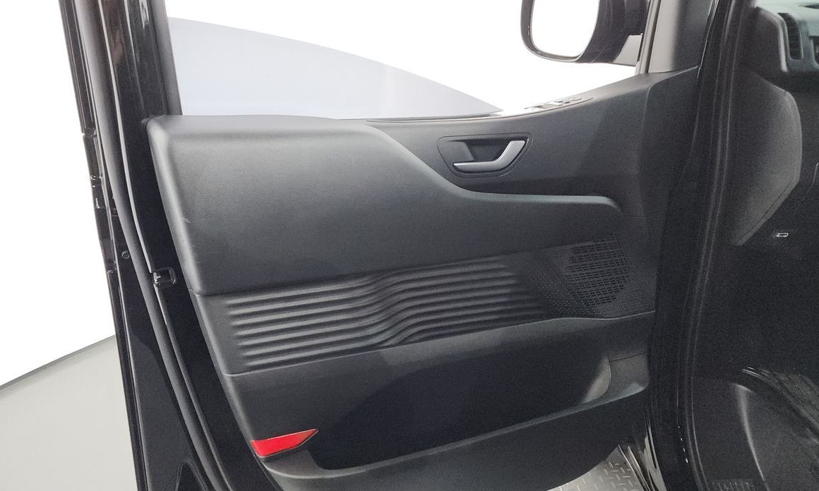 Hyundai Staria 2025