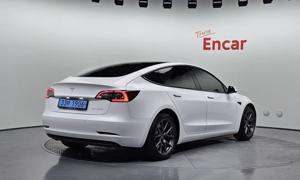 Tesla Model 3 2022